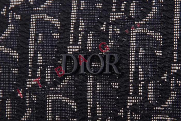  ũ ũ  DR90035-1
