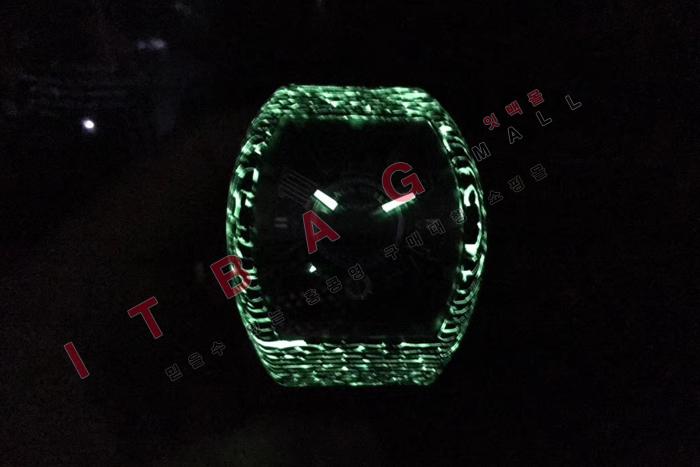 ũ ķ ƽ         23063