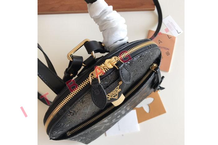 ̺     M44945 