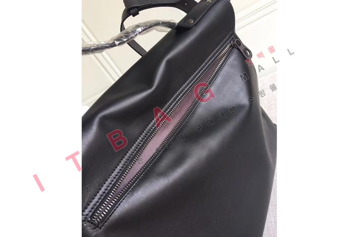 װ ޽    SF1021