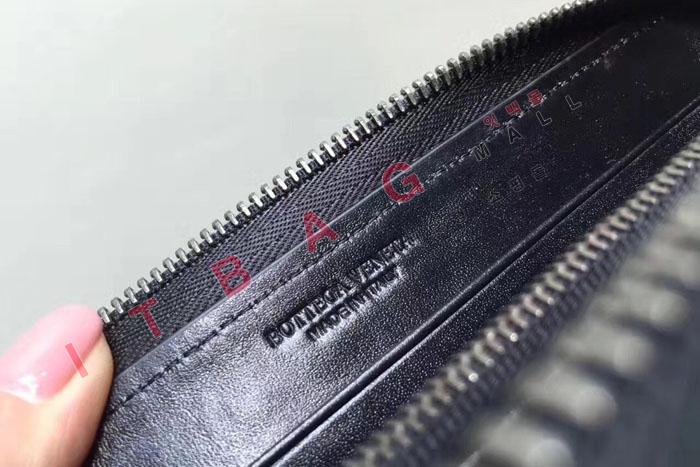 װ    SF8004