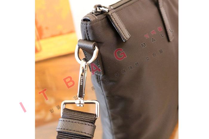  ڳ   BR4696