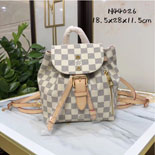 ̺    M44026