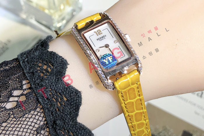 ޽   HS22020 ()