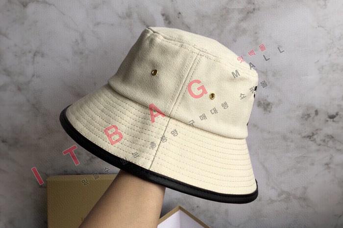    AMY8158
