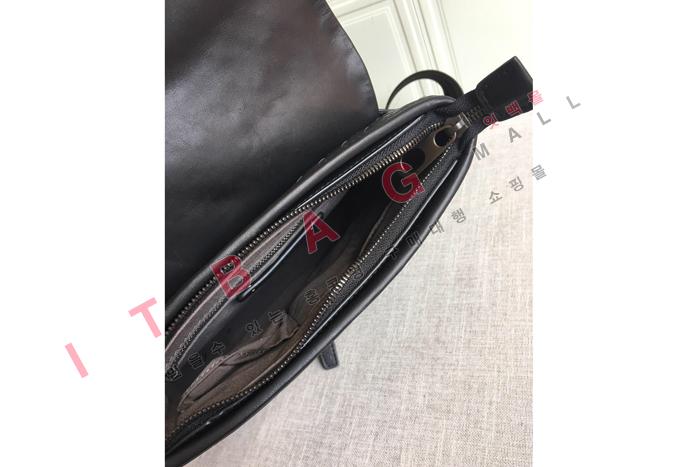 װ ޽   SF100584