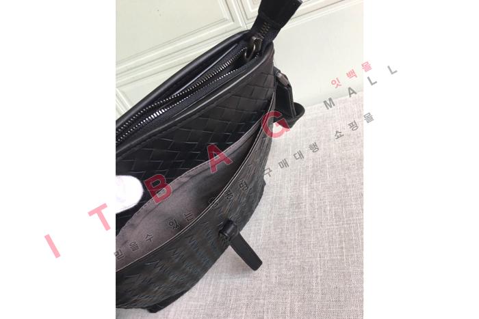 װ ޽   SF100584