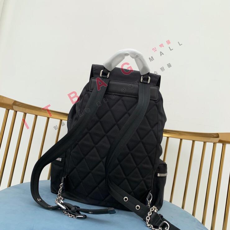   Ϸ   BU70162 ()