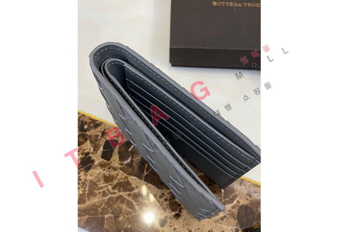װ   SF8058