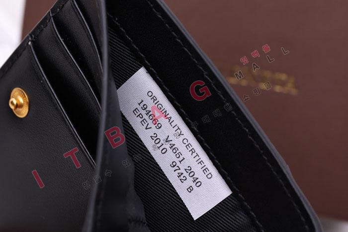 װ    SF8072