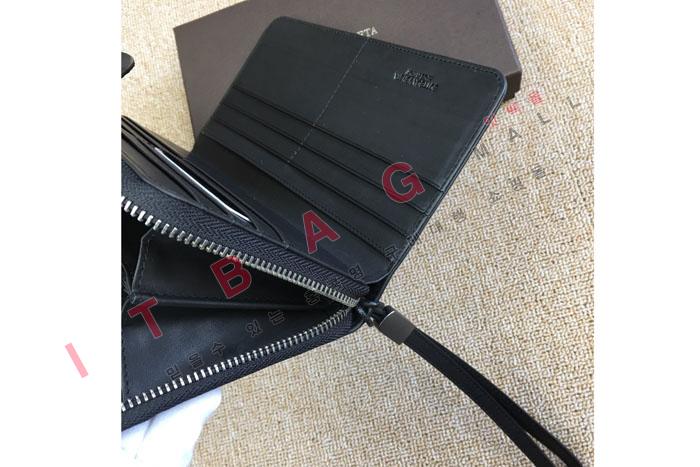 װ   SF8076 