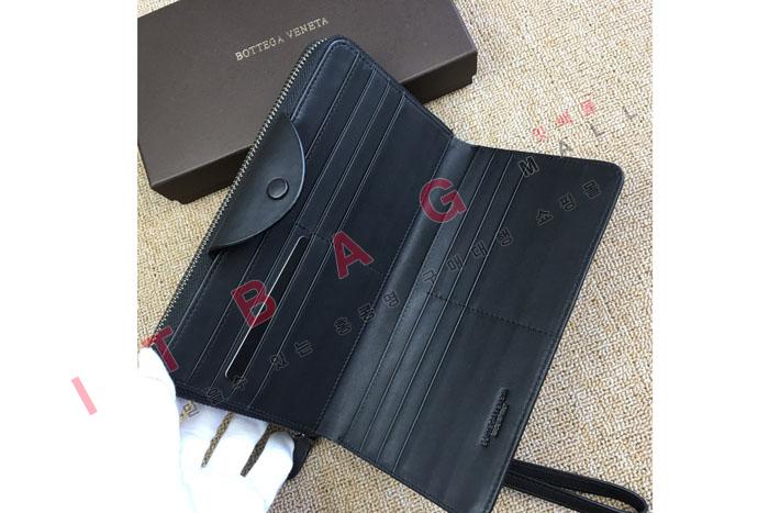 װ   SF8076 