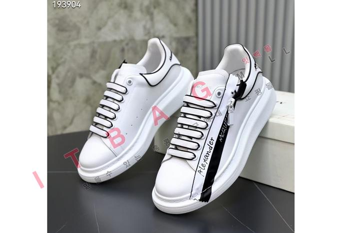 ˷  MYB2680               
