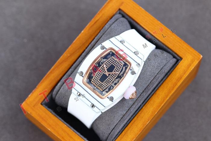    ƽ   HT60007 ()