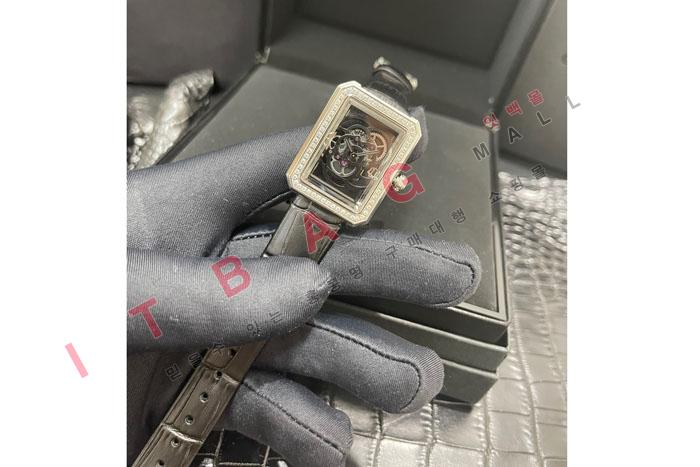     HT60002 ()