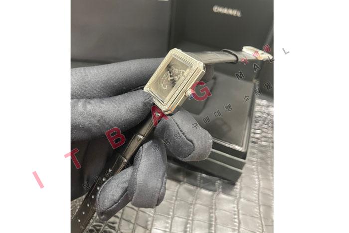     HT60002 ()