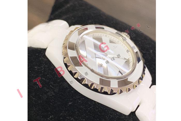  J12    HT60011