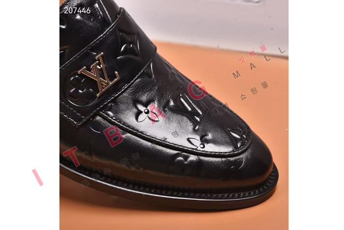 ̺   MYB4753