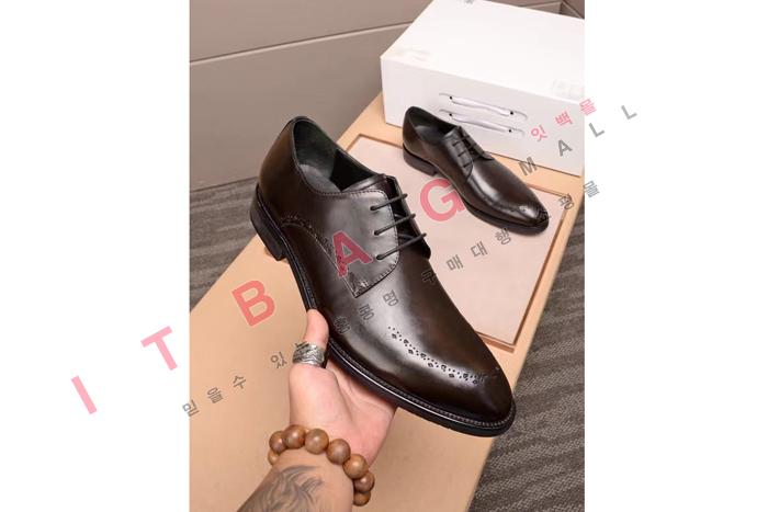 ̺    LP8423