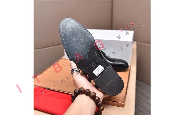 ̺     LP8657