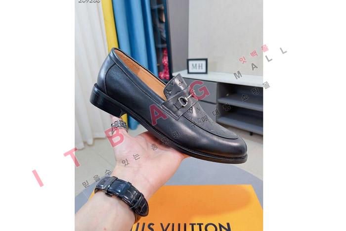 ̺    MYB8659