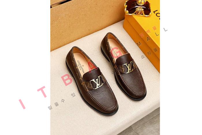 ̺    MYB6748