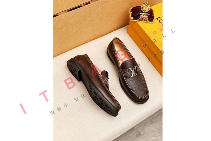 ̺    MYB6748