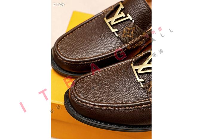 ̺    MYB6748