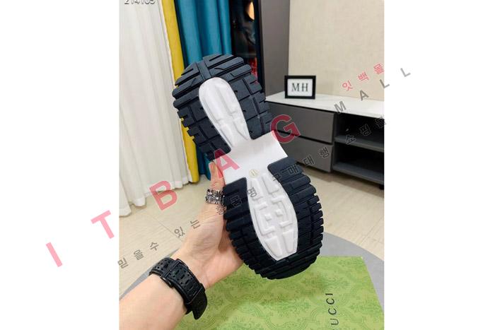  MYB6761