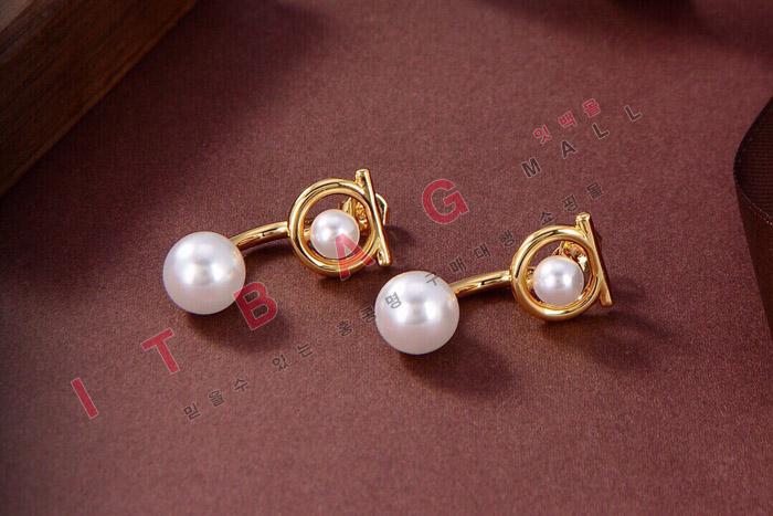 ䷹ Ͱ SY4562