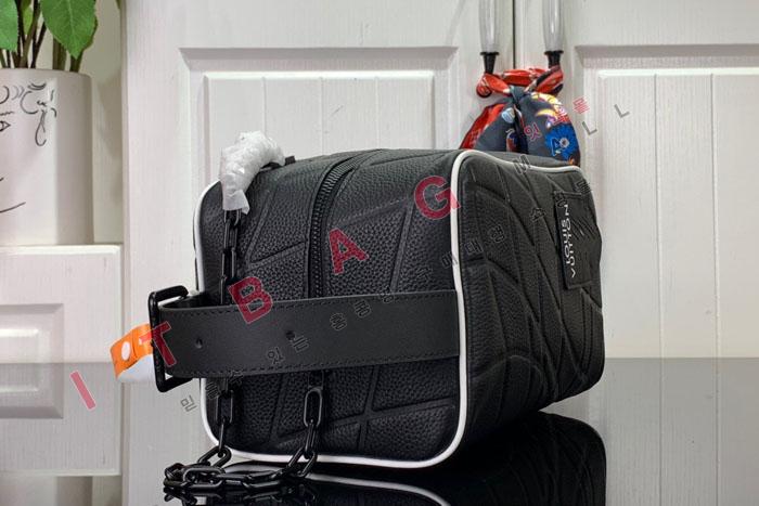 ̺ 2023 Dopp Kit m Ŭġ M81849