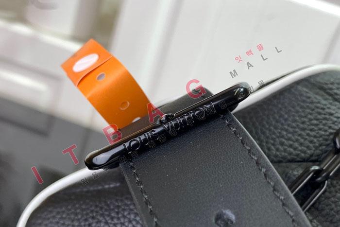 ̺ 2023 Dopp Kit m Ŭġ M81849