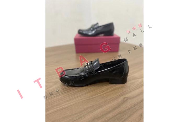 ䷹    LP8768