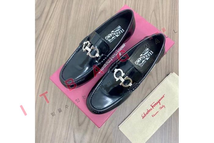 ䷹    LP8770