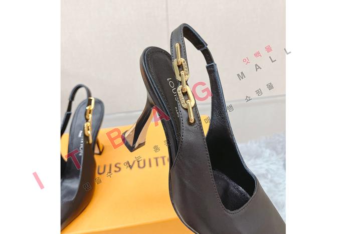 ̺    YIBU1524   (3÷)