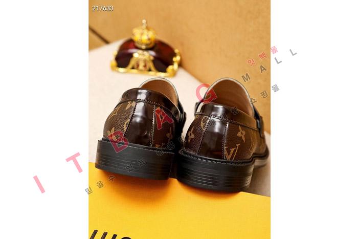 ̺   MYB9645