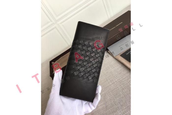 װ   SF8099