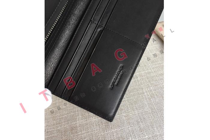 װ   SF8099