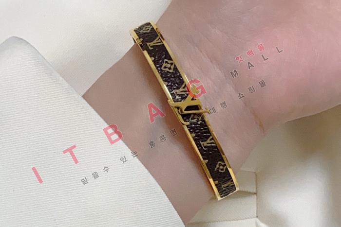 ̺  SY4592