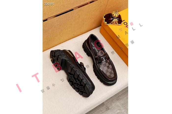 ̺   MYB5891