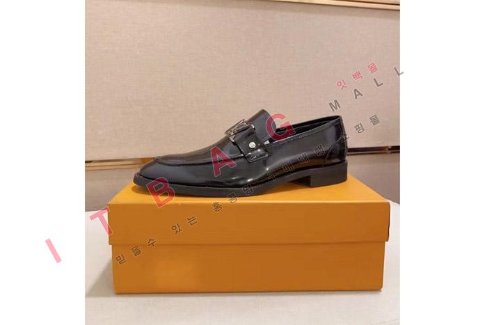 ̺    YF9540