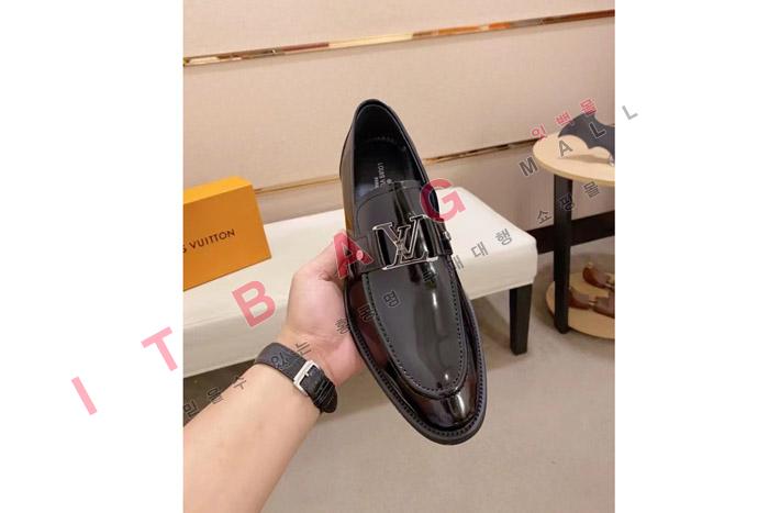 ̺    YF9540