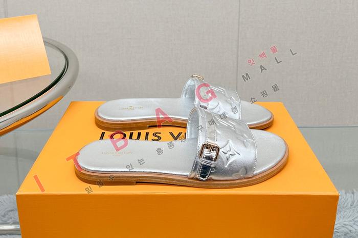 ̺     YIBU1596-3