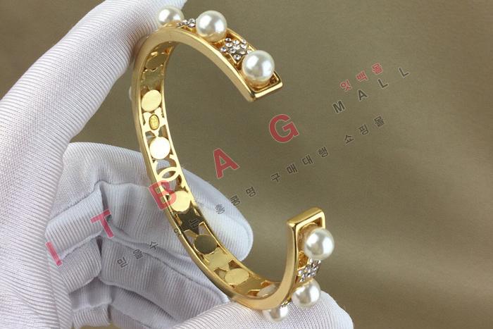    SY4621