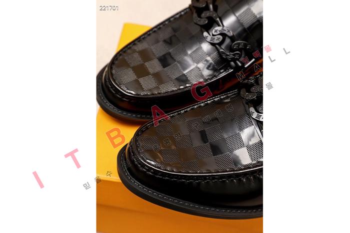 ̺     MYB6768