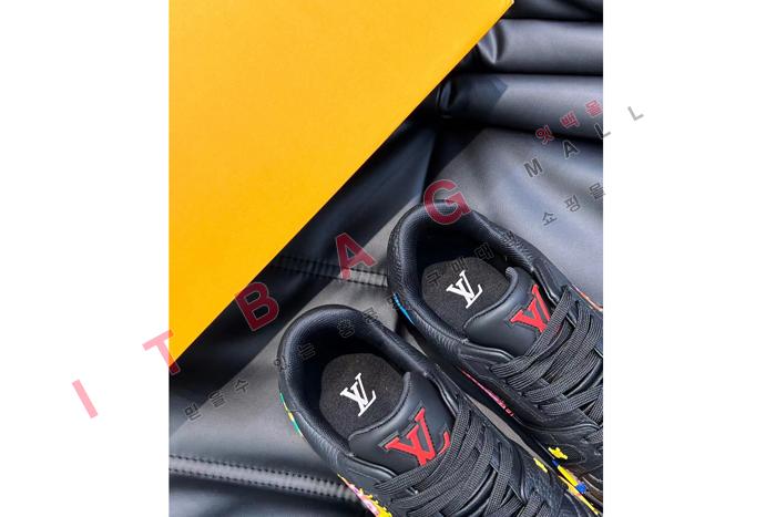 ̺ SP1879        
