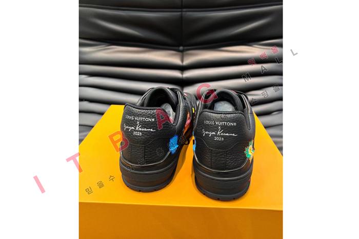 ̺ SP1879        
