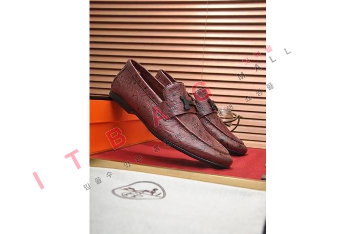 ޽   LP7846-1