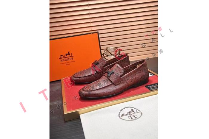 ޽   LP7846-1