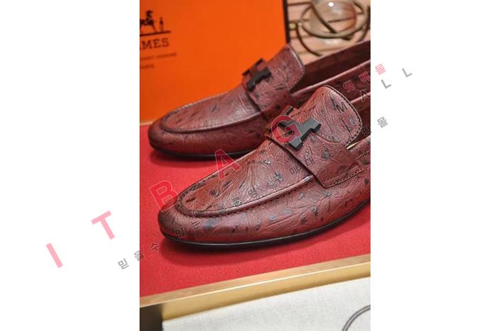޽   LP7846-1
